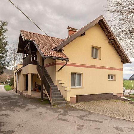 Apartment Tati Dol pri Ljubljani Exteriör bild